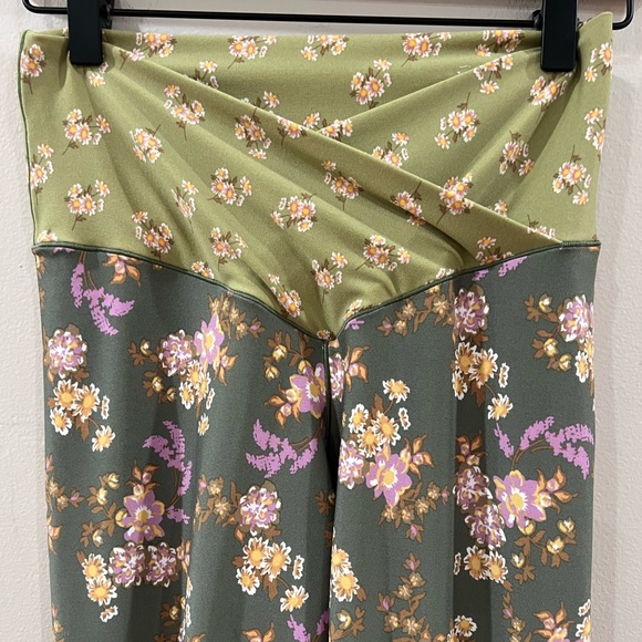 aerie offline hi-rise crossover 7/8 leggings size L short - Picture 5 of 11